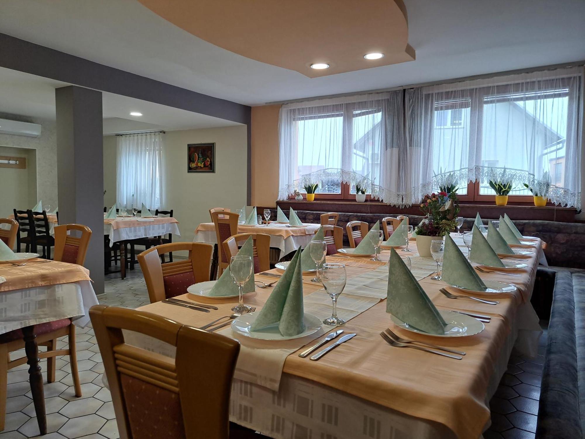 Guesthouse Zivko Dobrovce Dış mekan fotoğraf